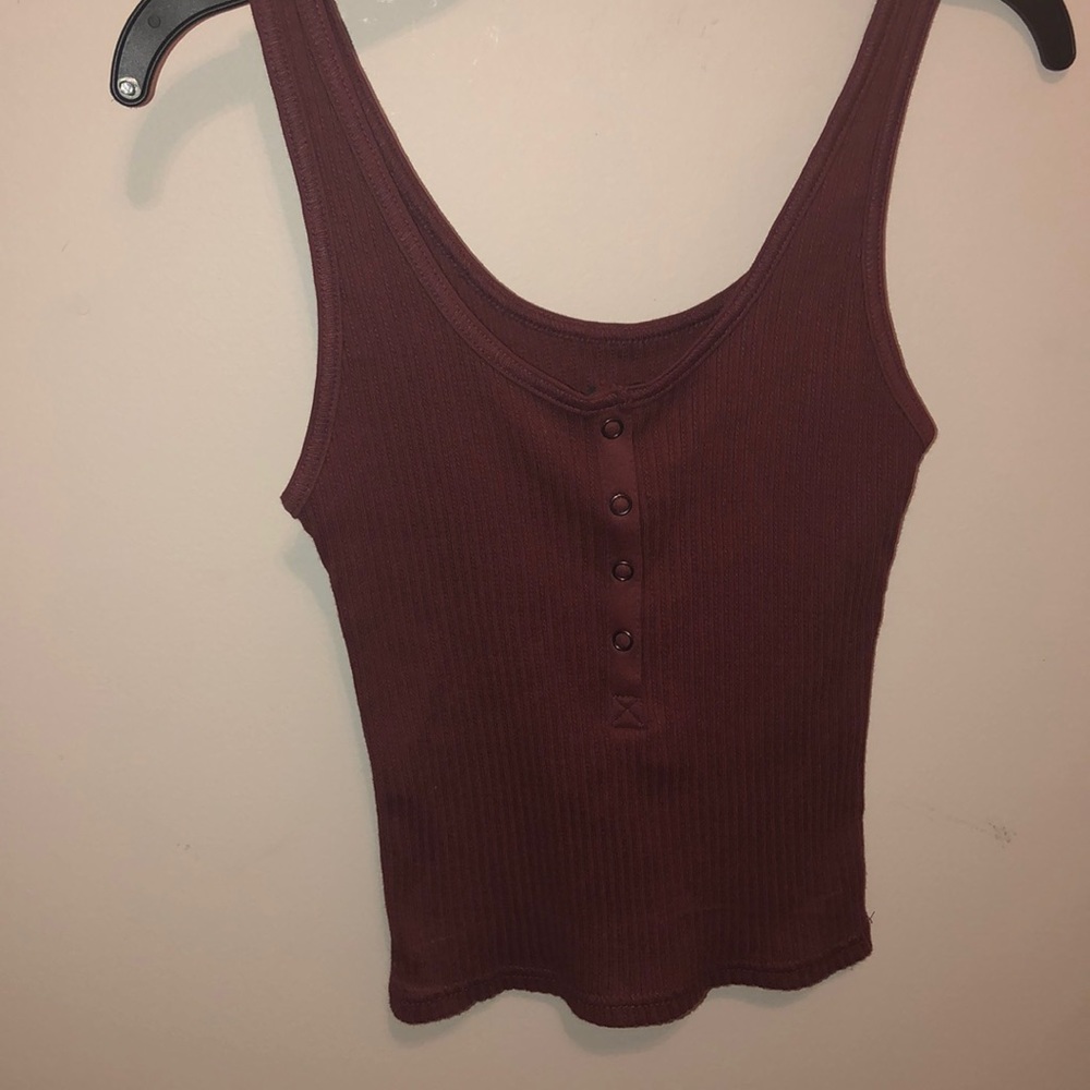 Maroon tank